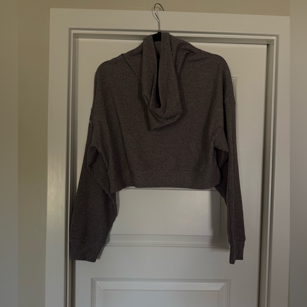 ALO Yoga Cropped Hooded Muse Sweatshirt - Picture 4 of 5